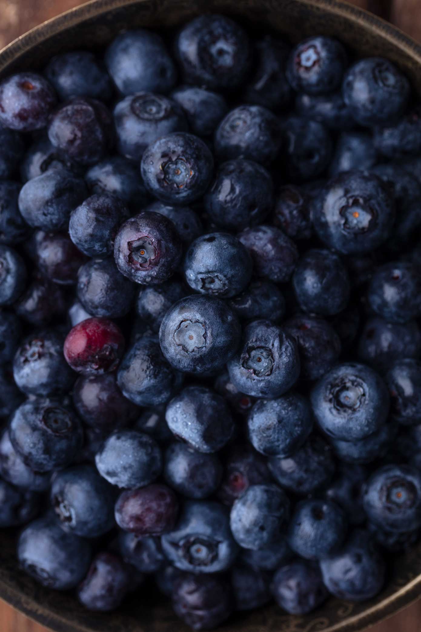 Blueberries Canon 100mm f2.8L Macro Lens